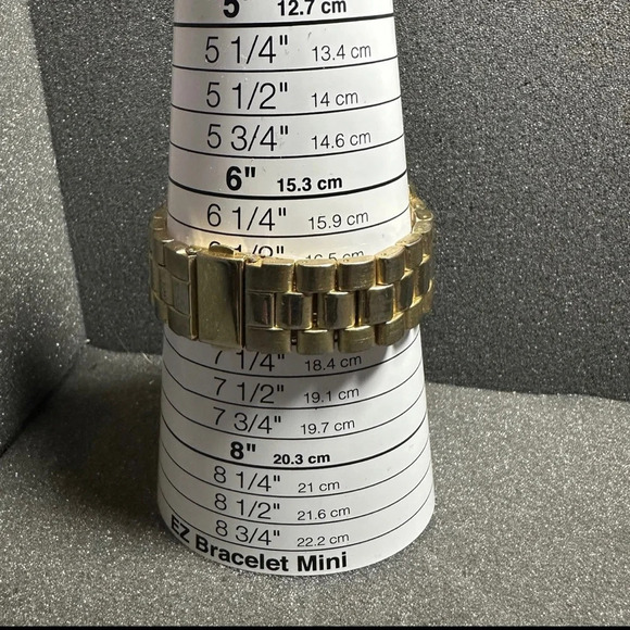 Vivani Ladies Quartz Watch Gold Tone Gold Dial Working With New Battery - Picture 8 of 8